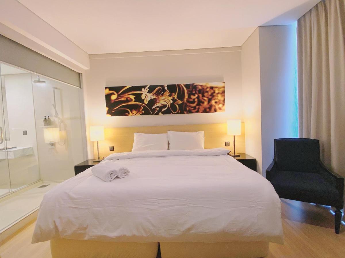 Straits Suite By C Homestay Malacca Exterior foto